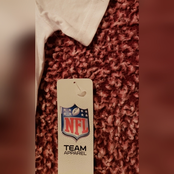 Woman's DALLAS COWBOYS "Poise" White Top (S, M, L) - Picture 4 of 6